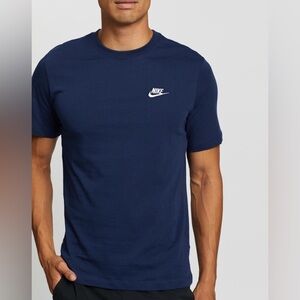 Nike Men’s Sportswear Club T-shirt Midnight Navy/White 2XL